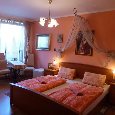 Ubytovani V Soukromi Kovarna 3*